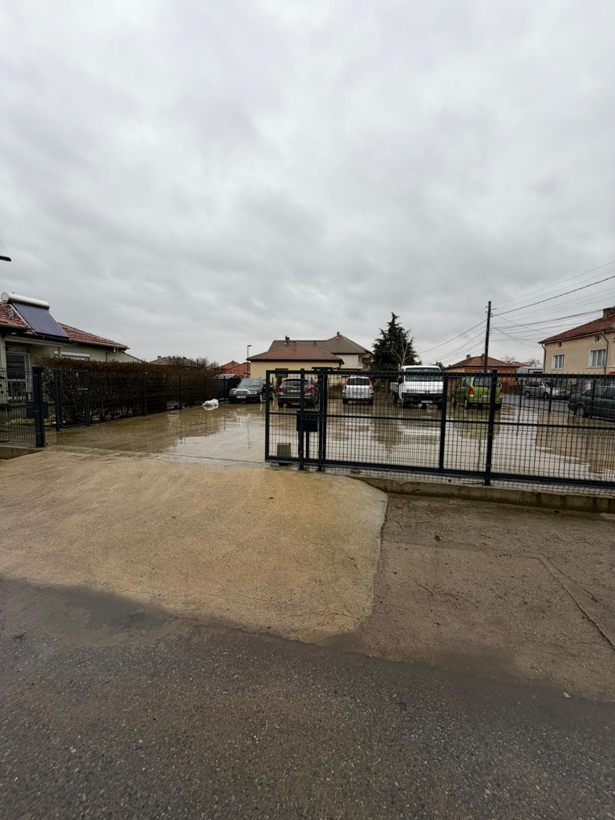 Безплатен паркинг пред Apart Hotel Lyubimets